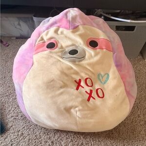 XL XOXO SQUISHMALLOW